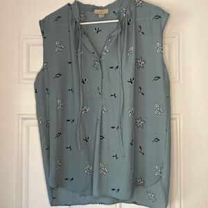 Loft Outlet Blue Floral Sleeveless Front Ties Top Size Medium